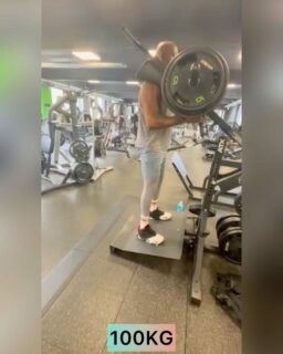 Legs and Shoulders workout 👌🏾
———
#legs #legworkout #fitness #fitnessmotivation #fitpro #fitnesslifestyle #gym #gymlover #gymflow #gymworkout #healthylifestyle #healthlife #muscles #shoulders #shouldersworkout #workout