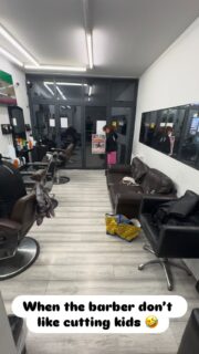 💈✂️ When the barber don’t like cutting kids 🤣
————————————-

📅 BOOK ONLINE 💇🏿‍♂️💇🏻‍♂️
oehairdesign.com 👊🏾

————————————
#blackbarber #content #oehairdesign #portsmouth #shaq